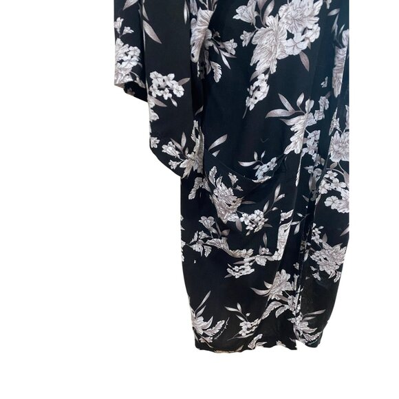 Spiritual Gangster Black & White Floral Kimono Cardigan OS Lightweight 100% Rayo - Picture 7 of 9